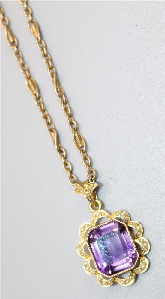 Gold, amethyst and seed pearl pendant on chain(-)